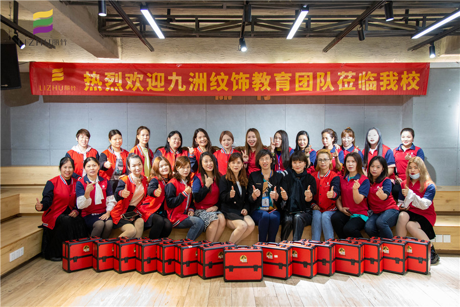 1650871093185143.jpg 畢業(yè)照.jpg