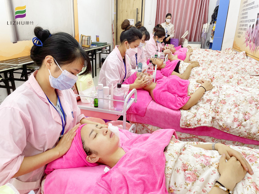 美容面部清潔護(hù)理步驟，廣西美容課程基礎(chǔ)