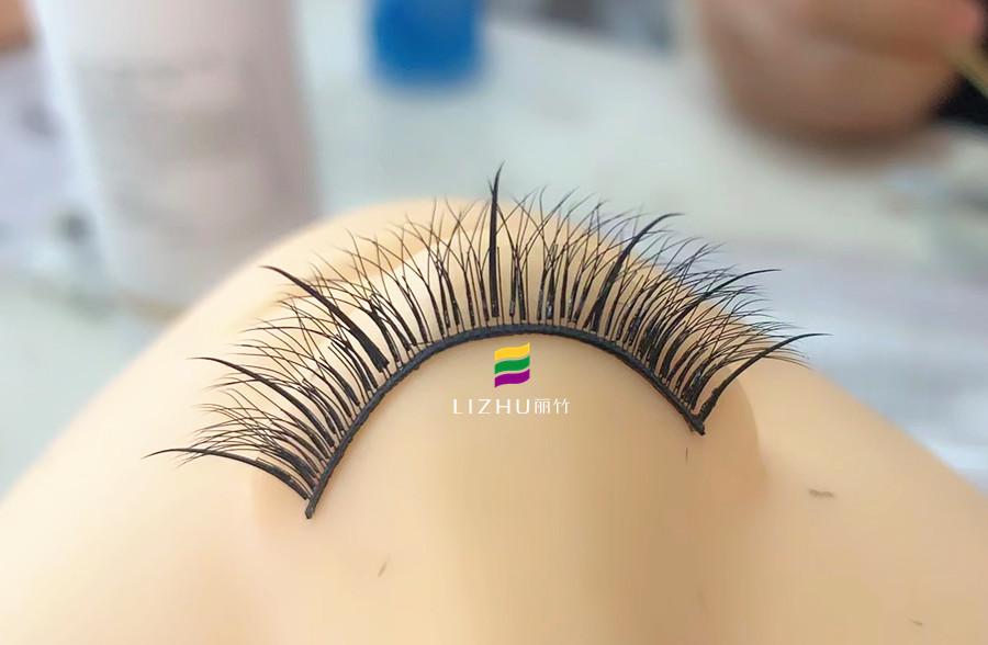 假人頭練習(xí)美睫技巧，廣西專業(yè)美睫課程