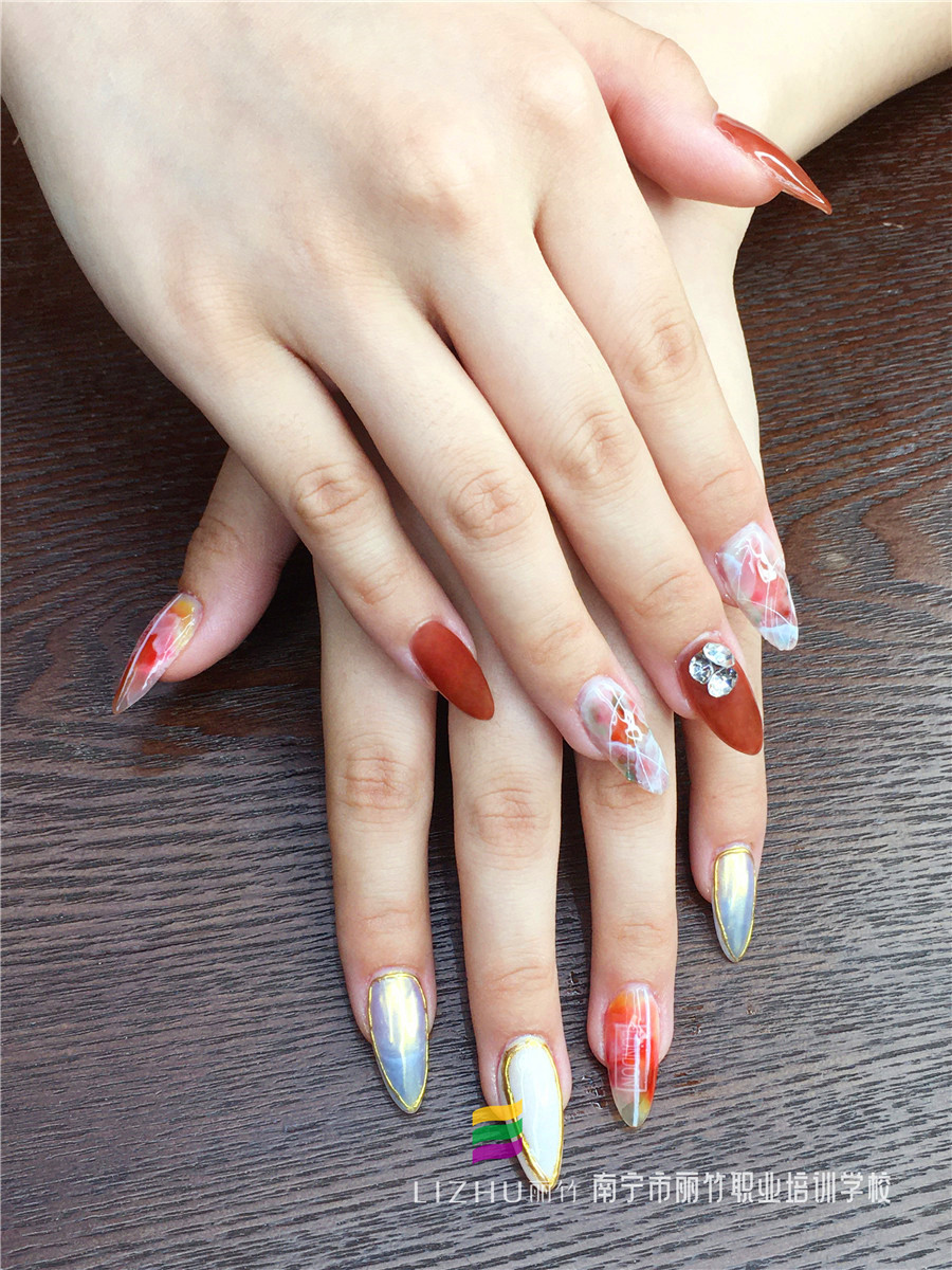 1651543696768890.jpg 美甲3.jpg