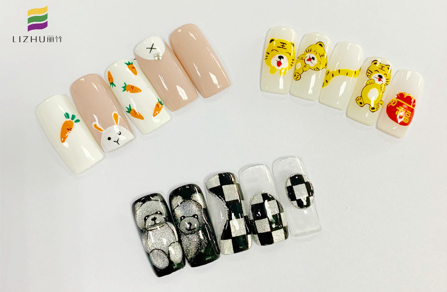 零基礎學美甲，廣西美甲專業(yè)學校學員作品欣賞