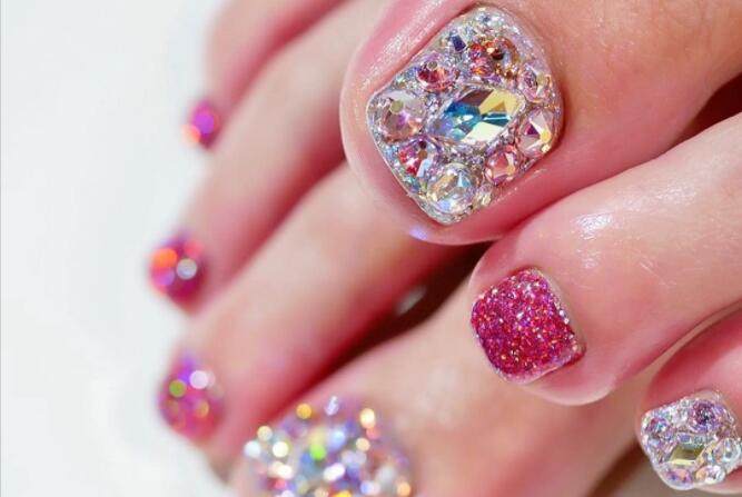 布靈布靈的腳部美甲款式，南寧一對一美甲培訓(xùn)教你