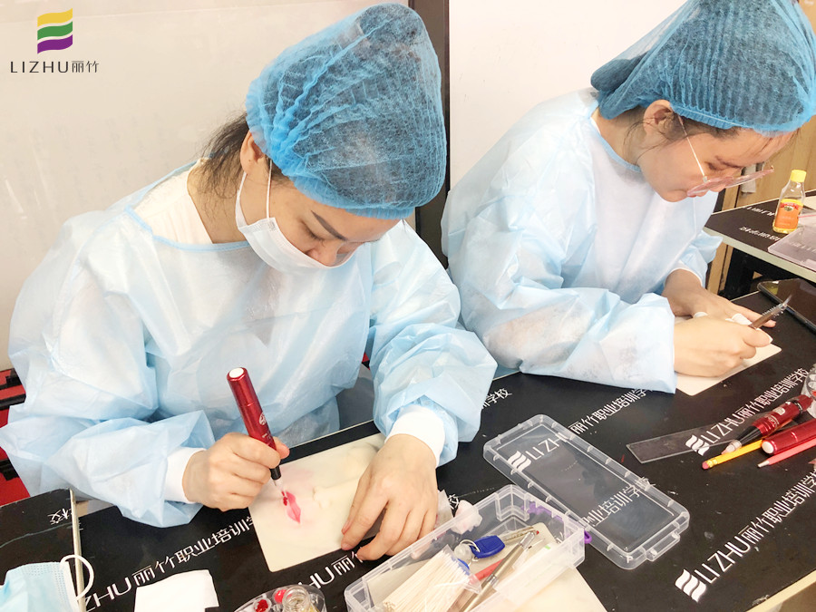 紋唇常用的5種顏色，廣西紋繡培訓(xùn)機(jī)構(gòu)分享給你