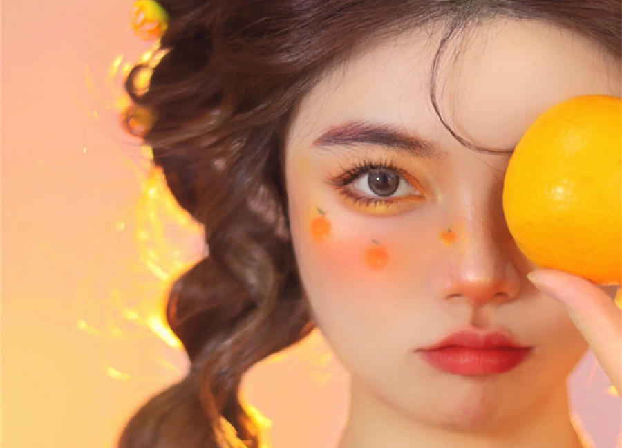 夏日元氣橘彩繪創(chuàng)意妝容，廣西化妝學(xué)校排行榜前三名分享