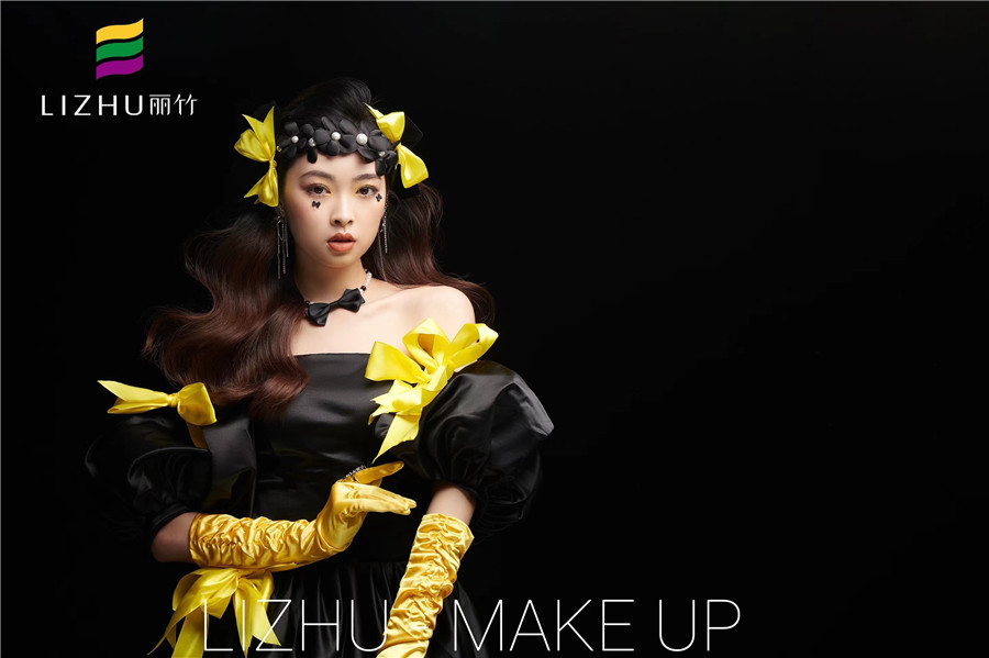 披發(fā)禮服造型 ，南寧化妝學(xué)校十大排行榜作品