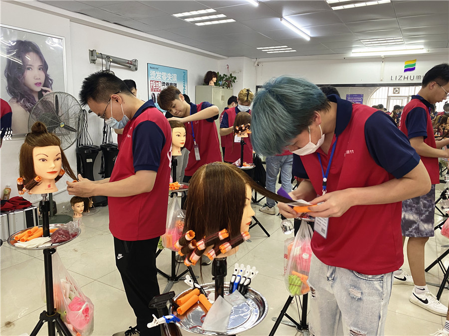 新手如何快速掌握標準杠？美發(fā)上杠技巧總結(jié)