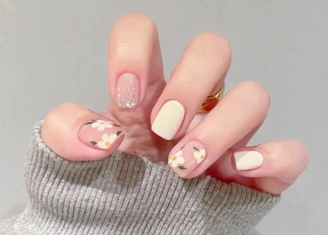 春夏黃皮顯白美甲，廣西美甲培訓短期班推薦