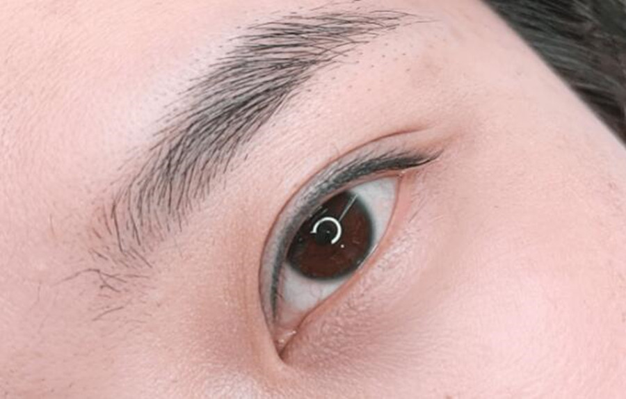 紋眉如何設(shè)計眉峰？南寧專業(yè)正規(guī)紋繡學(xué)校解析