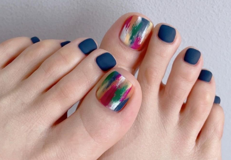 夏季腳部美甲，廣西美甲網(wǎng)紅圖片分享