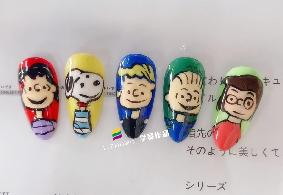 美甲基礎(chǔ)學(xué)什么？美甲底膠有什么作用？