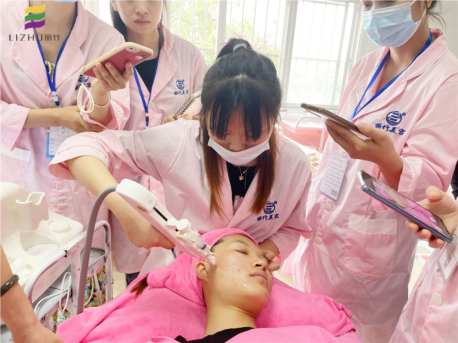 如何延長美容儀器使用時(shí)間？南寧美容儀器培訓(xùn)班教你