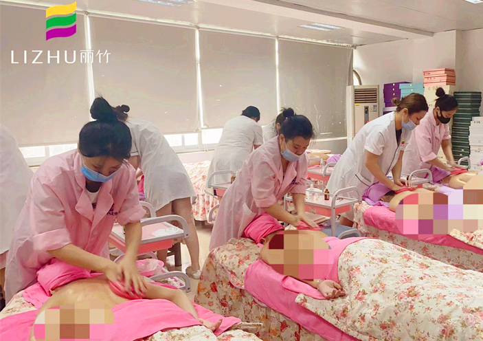 肩胛骨多久按摩一次比較好？南寧美容理論知識培訓(xùn)