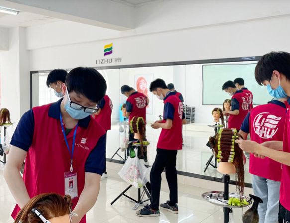 美發(fā)初學(xué)者上杠技巧，廣西燙染學(xué)校學(xué)上杠