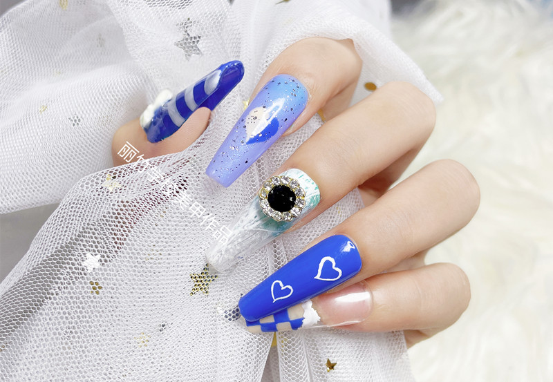 愛(ài)心深藍(lán)色西美甲，上手顯白又好看