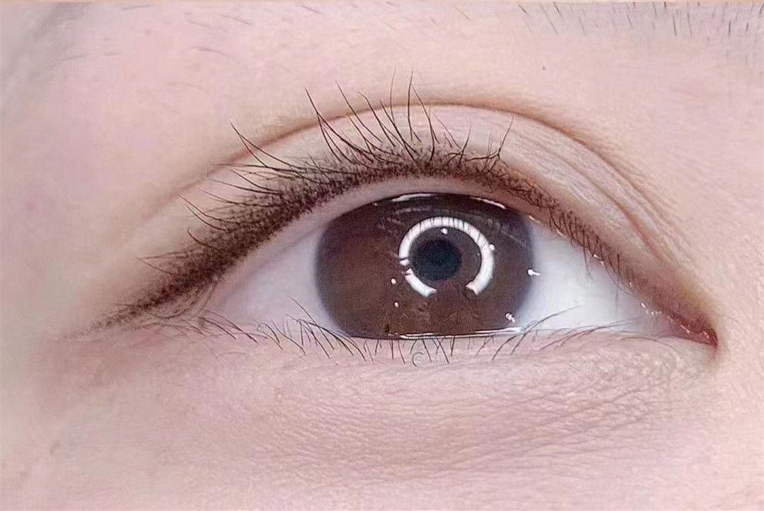 單眼皮紋眼線的注意事項，廣西南寧眉眼唇學校總結(jié)