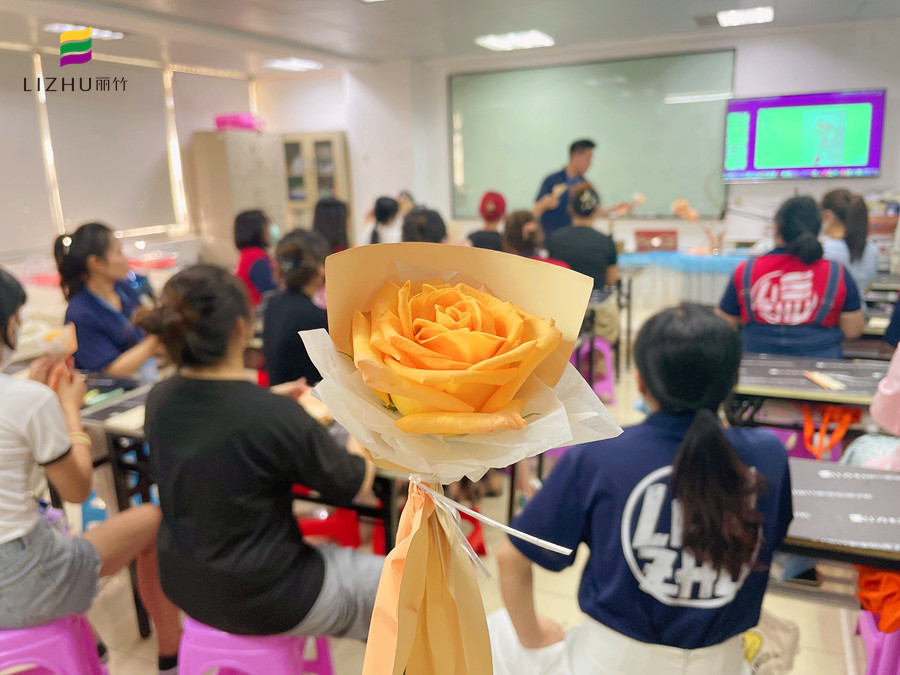 南寧花藝培訓(xùn)哪里好？南花藝師培訓(xùn)學(xué)校歡迎你