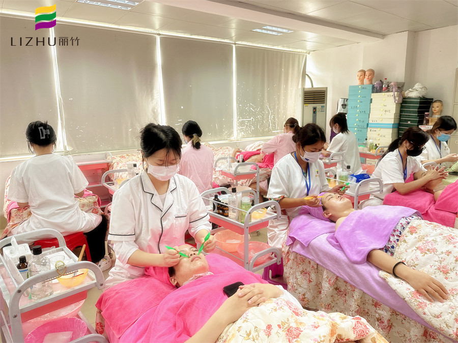 眼部撥筋的注意事項，南寧皮膚管理培訓(xùn)班分享貼士