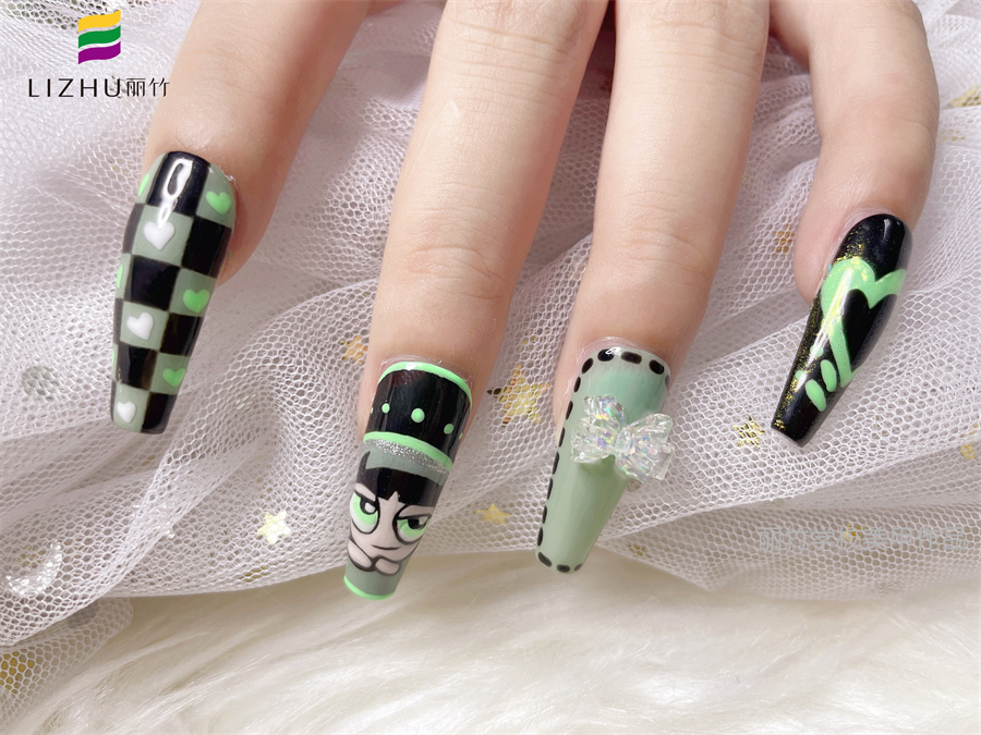 卡通棋盤格美甲，南寧美甲學(xué)校實訓(xùn)作品