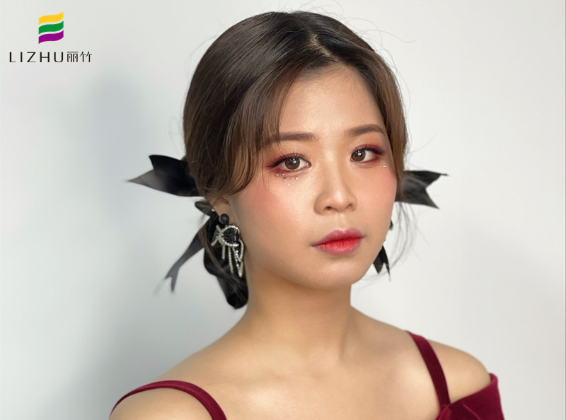 時尚簡約造型，廣西美妝師專業(yè)學校作品