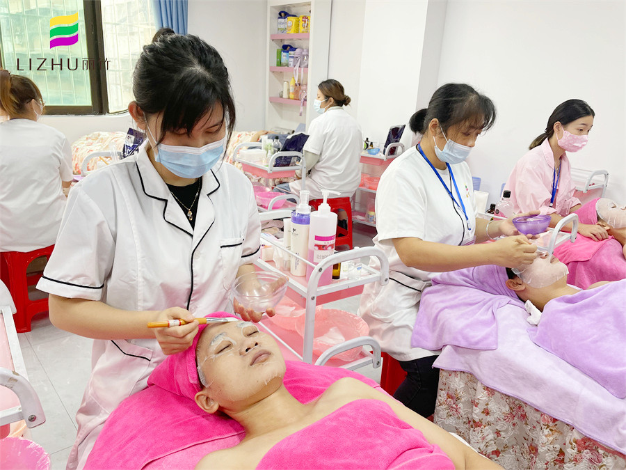 麗竹美容基礎(chǔ)班：冬季如何有效敷面膜？