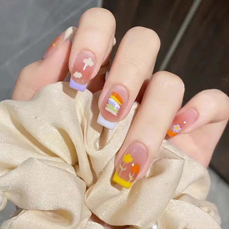 適合夏日做的短甲美甲，南寧美甲學(xué)習(xí)中心收集