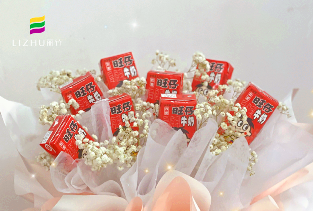 網(wǎng)紅大零食花束，南寧婚慶花藝培訓(xùn)學(xué)校作品