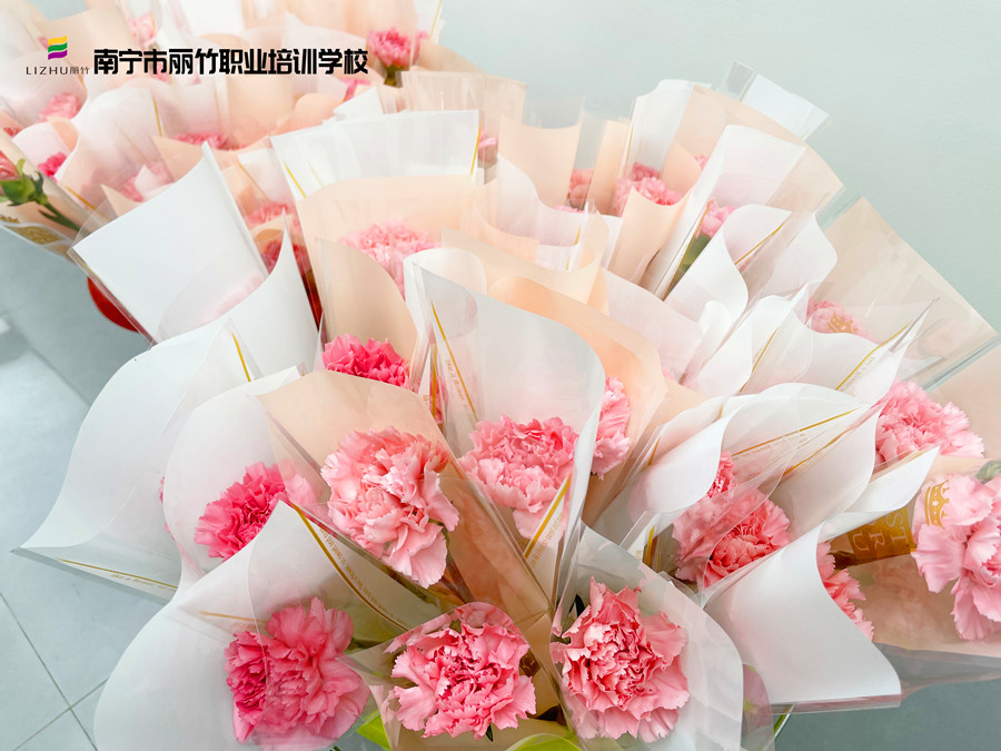 麗竹學校3·8女神節(jié)，定制專屬你的美麗