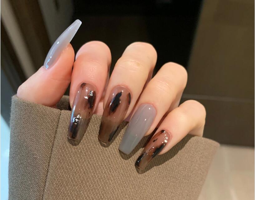 溫柔顯氣質(zhì)美甲，南寧培訓(xùn)美甲機(jī)構(gòu)分享