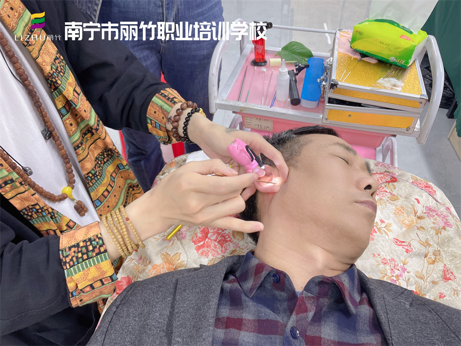 采耳的好處，南寧專業(yè)采耳培訓(xùn)班告訴你