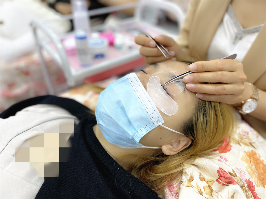 南寧美睫嫁接睫毛培訓(xùn)：嫁接睫毛是什么？