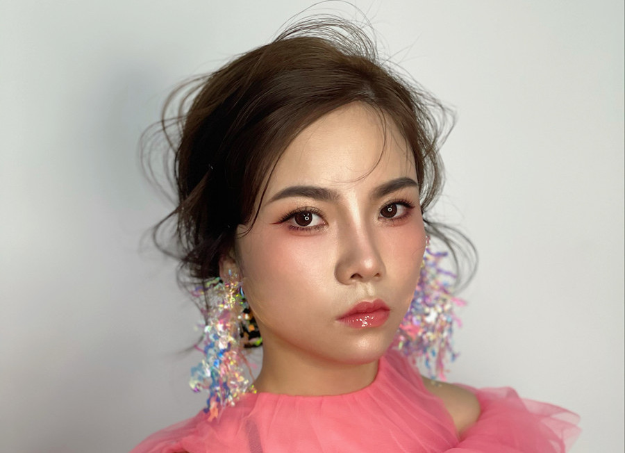 抽絲紋理新娘造型，廣西學(xué)新娘跟妝作品