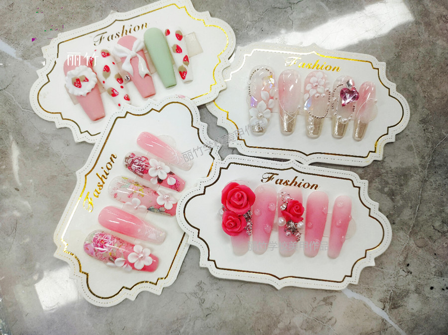 雕花美甲的注意事項(xiàng)，廣西美甲師學(xué)校分享