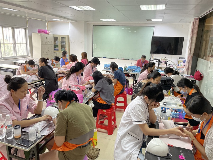 1686319018586053.jpg 1685960237182048.jpg