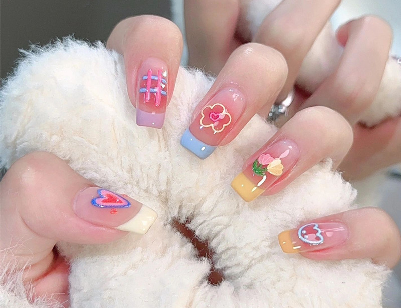 夏日氣質少女美甲，南寧美甲培訓