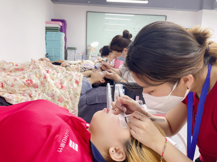 美睫市場前景分析：美睫市場為什么這么火爆？