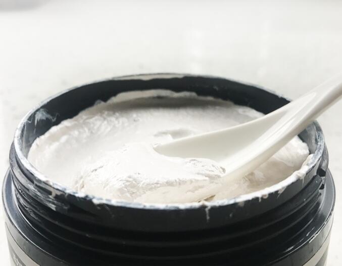 美發(fā)用品介紹：如何使用發(fā)泥？