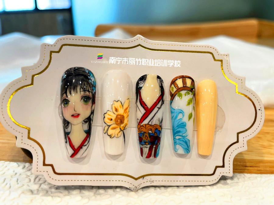 古風(fēng)人物彩繪美甲，廣西美甲培訓(xùn)作品