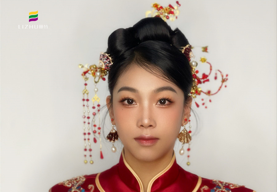 秀禾新娘造型，廣西新娘化妝造型學校演繹中國風