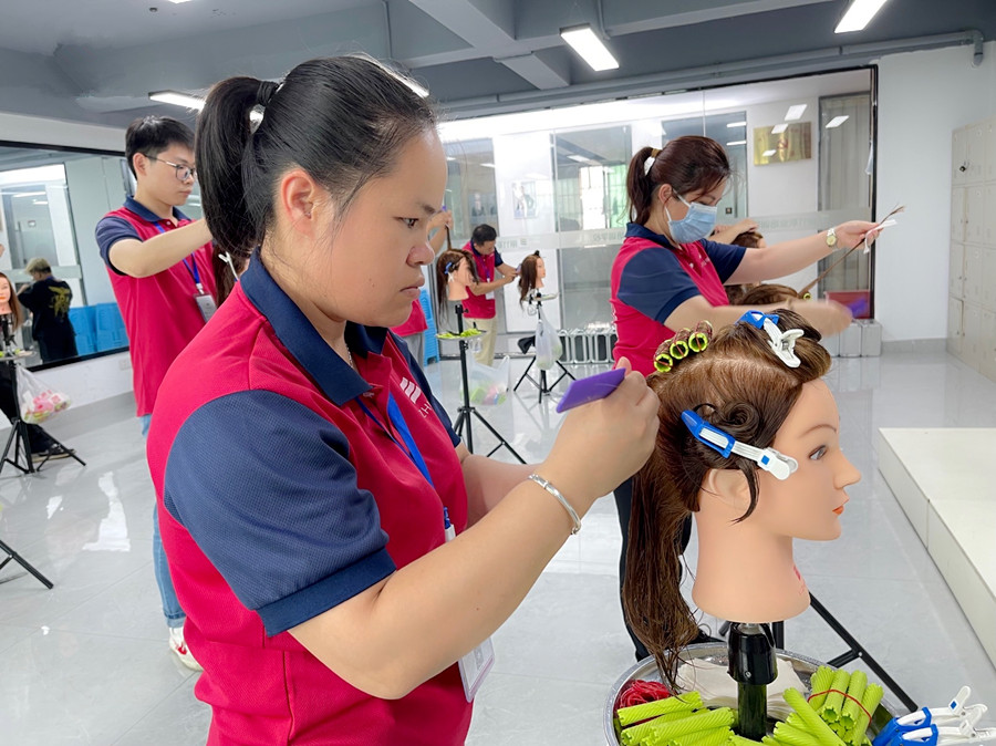 1694575102430233.jpg 1620181182757722355.jpg