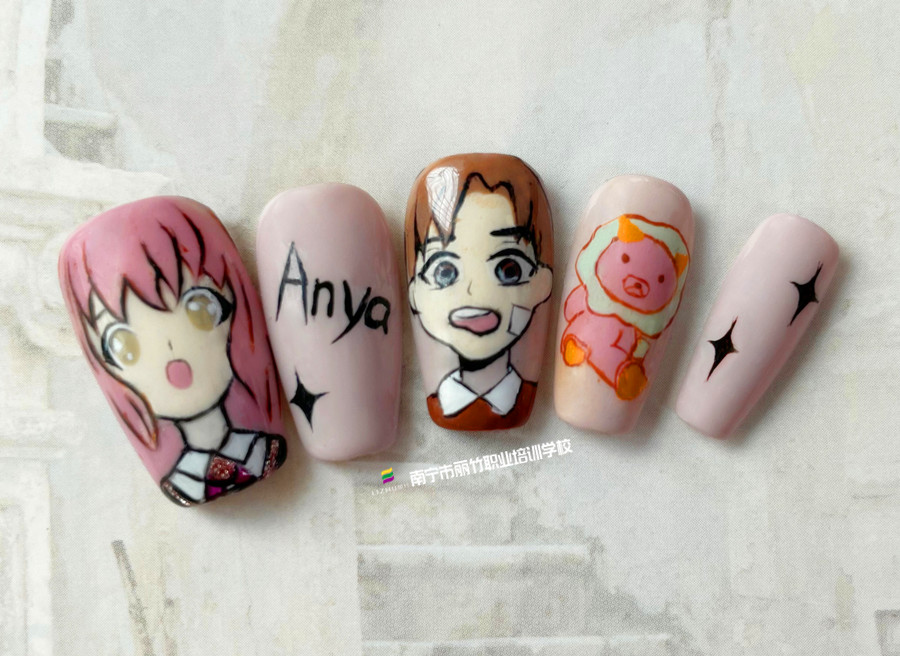 卡通動漫美甲，南寧學美甲款式
