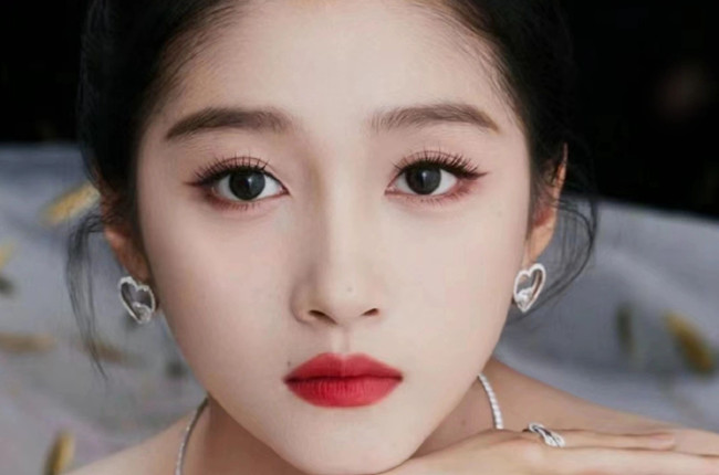 關(guān)曉彤國風(fēng)百花眼妝，南寧教化妝