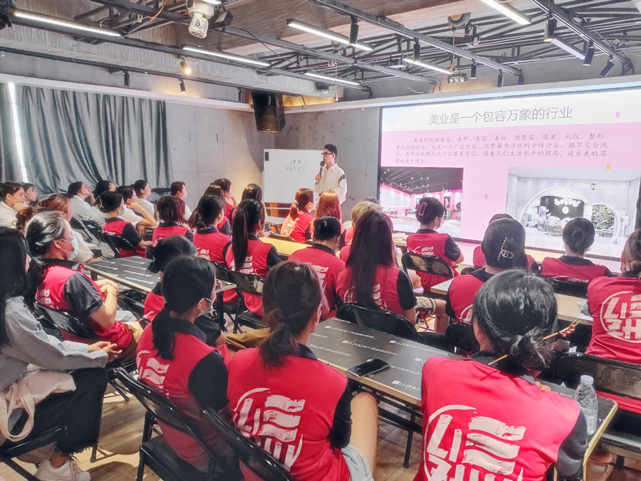 零基礎學紋繡，到南寧紋繡專業(yè)培訓