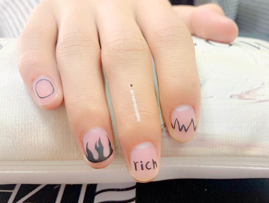 廣西美甲基礎(chǔ)教學(xué)：短甲美甲如何包邊？