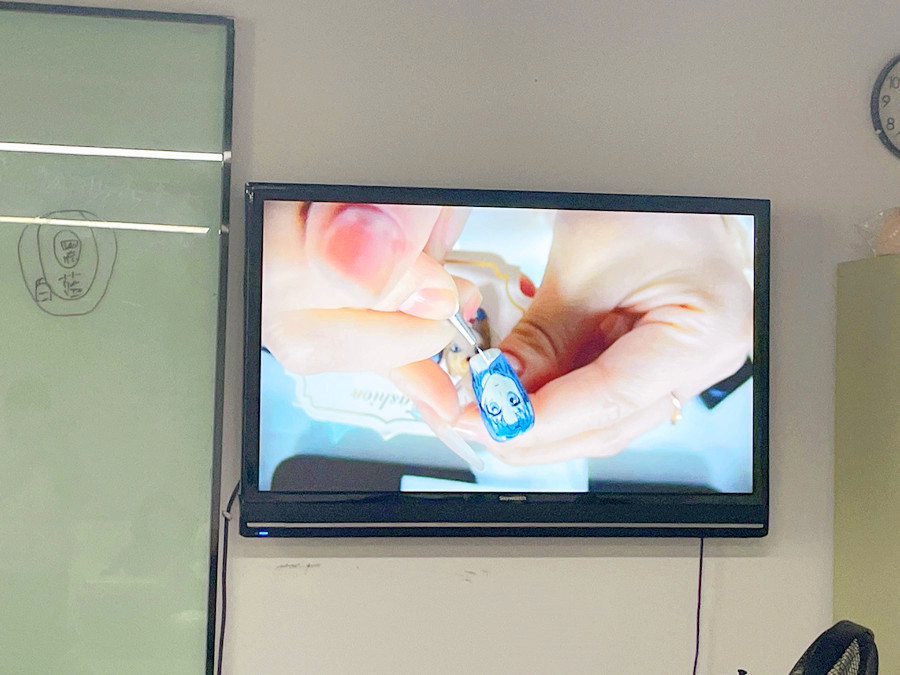 美少女戰(zhàn)士卡通美甲，廣西美甲專業(yè)作品