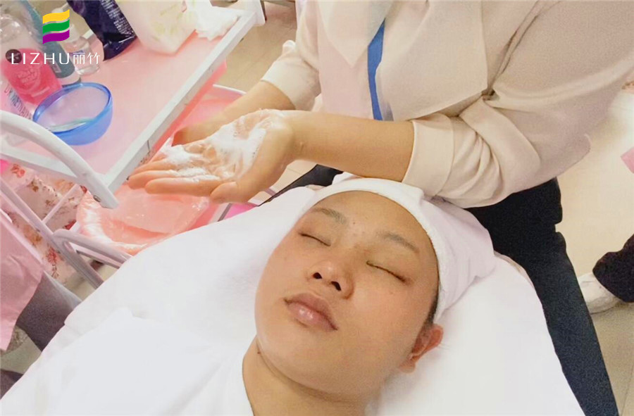 專業(yè)卸妝攻略，南寧美容護膚