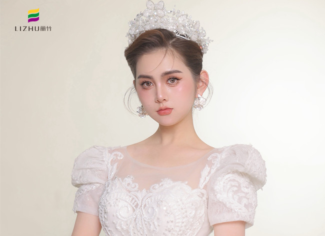 簡約氣質(zhì)新娘，廣西學(xué)新娘跟妝作品