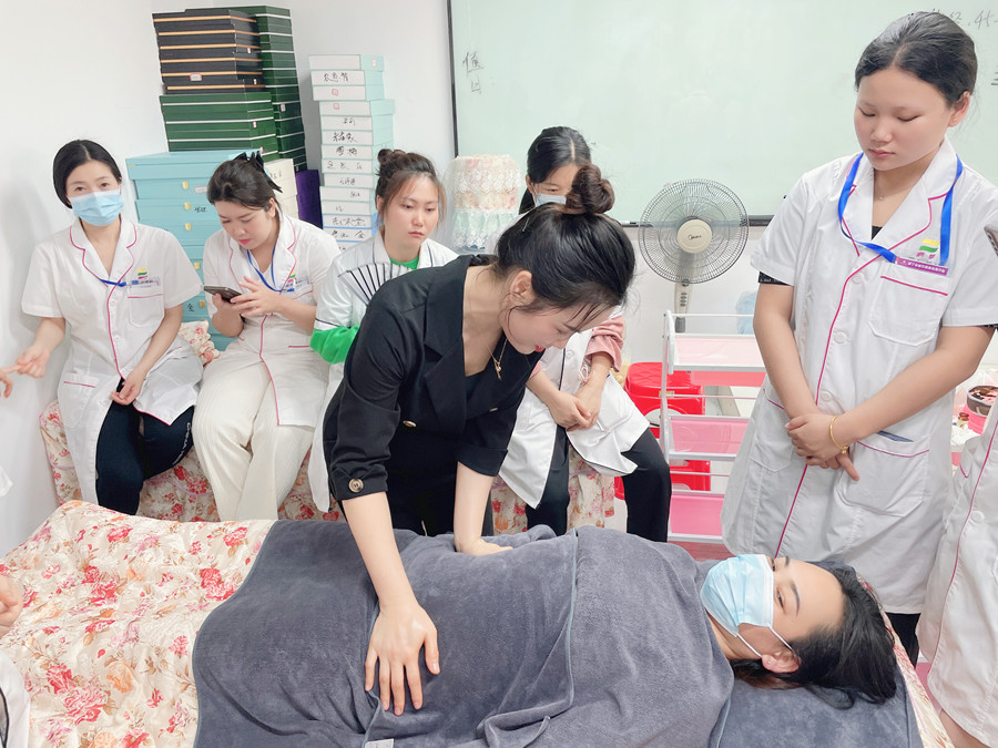 泥灸敷肚子的好，廣西美容美體操作講解