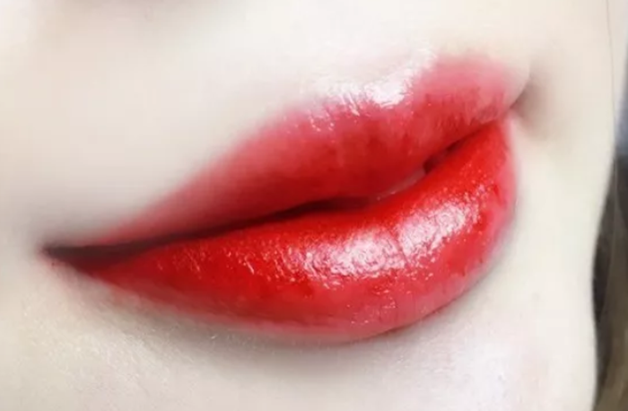 廣西紋繡技師：紋唇顏色不正常怎么辦？