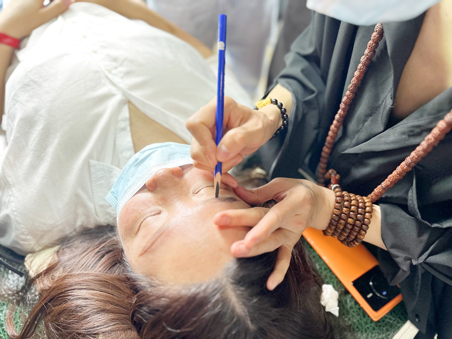 為什么現(xiàn)在這么多人做紋眉？南寧紋繡專業(yè)正規(guī)學(xué)校講解