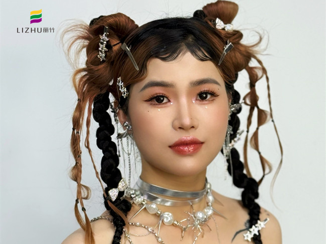 千禧甜辣妝，實力詮釋南寧彩妝學校哪家好？